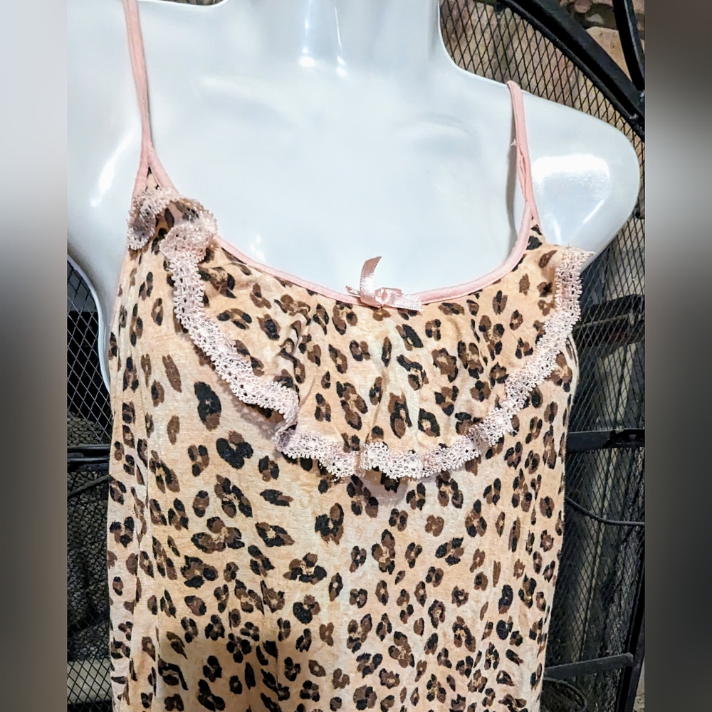Cosmopolitan Size Small All In One Leopard Print Nighty - Picture 2 of 10